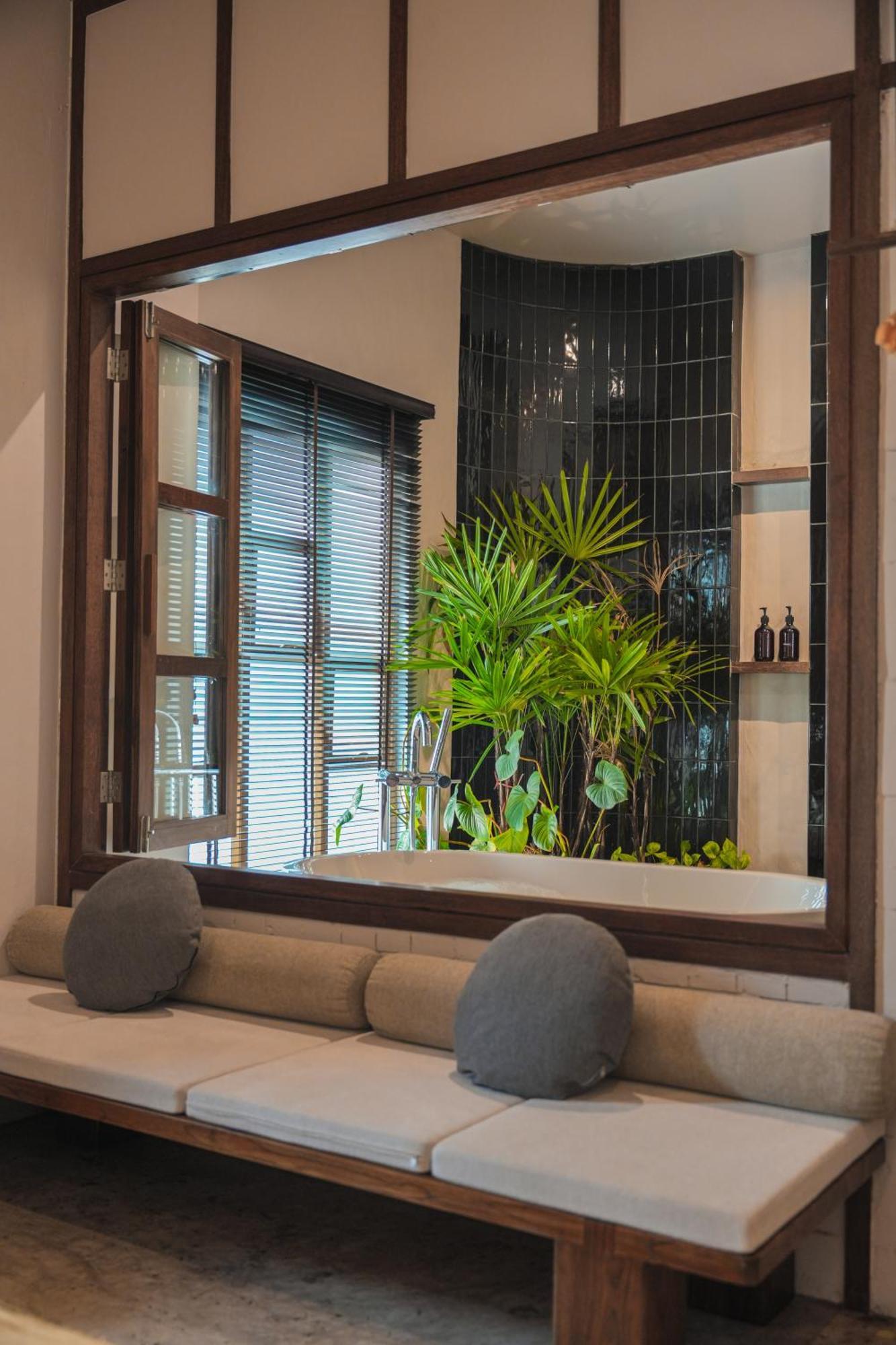 Muan Hotel Chiang Mai Exteriör bild